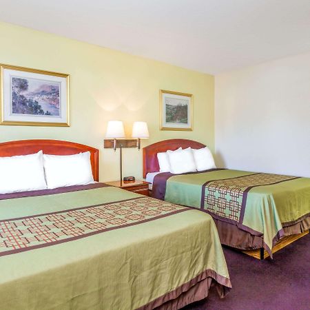 Super 8 By Wyndham Bakersfield/Central Extérieur photo