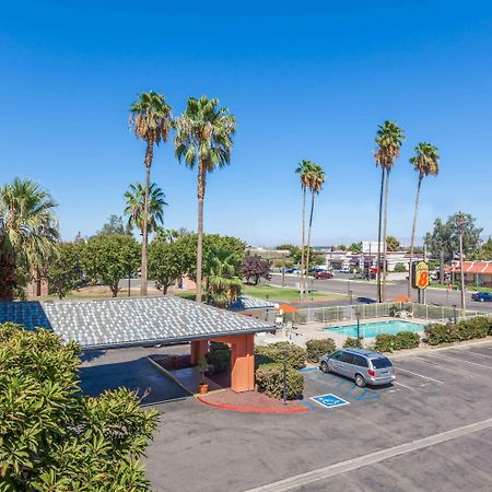 Super 8 By Wyndham Bakersfield/Central Extérieur photo
