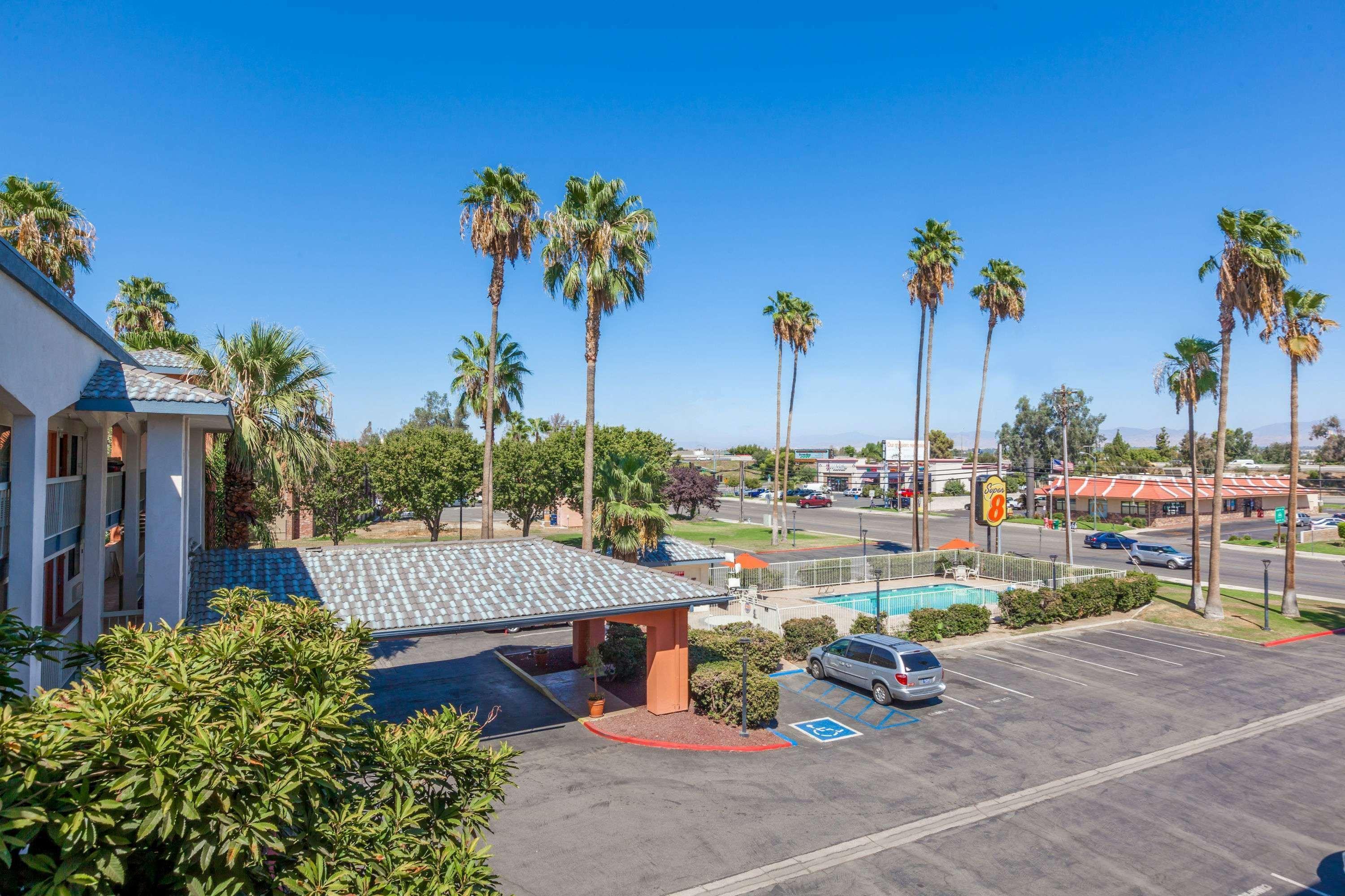 Super 8 By Wyndham Bakersfield/Central Extérieur photo